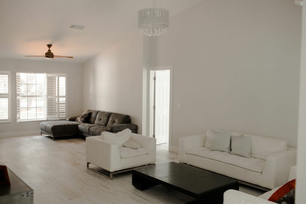 Simply White by Benjamin Moore